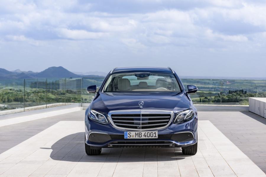  Mercedes-Benz E200 d Exclusive Line Estate 2016 года  (фото 18 из 31)